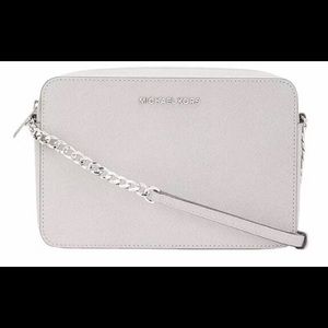 Michael Kors Jet Set leather cross body-pearl gray
